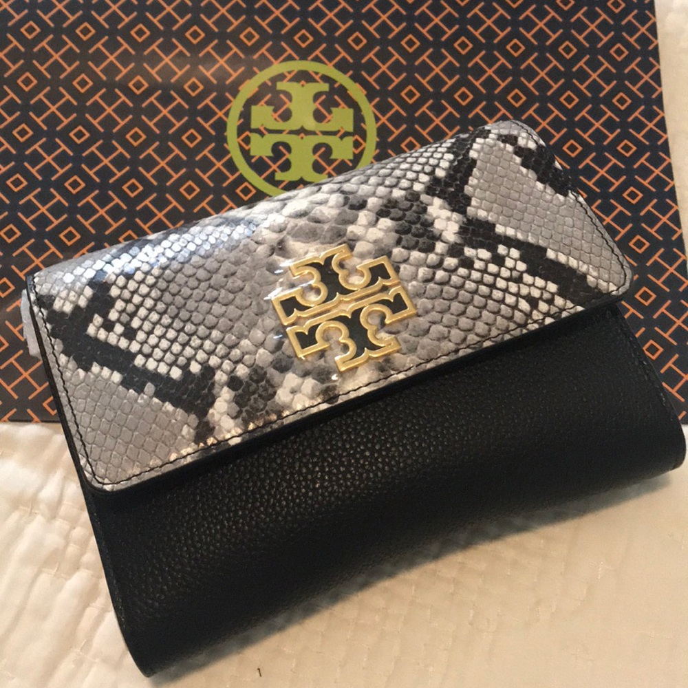 ❤️🆕NWT Tory Burch Britten Chain Wallet - Picture 3 of 8